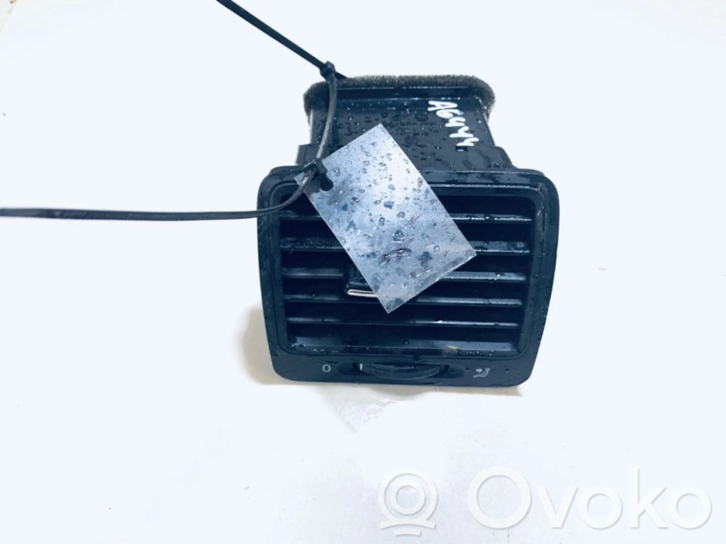 Volkswagen Golf V Rejilla de ventilación central del panel 