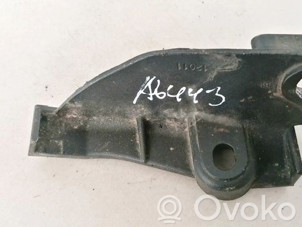 Audi 100 S4 C4 Engine mounting bracket 