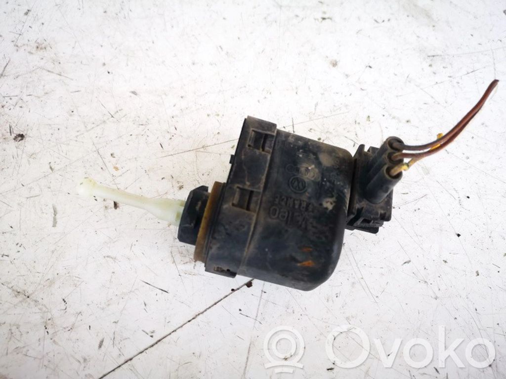 Audi A4 S4 B5 8D Motor reglare nivel far 