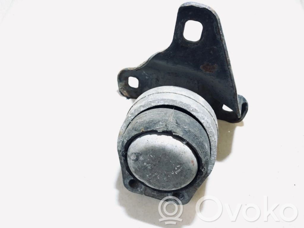 Ford Mondeo Mk III Engine mount bracket 