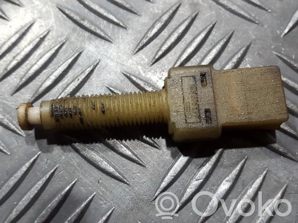 Audi A6 S6 C4 4A Comutator senzor pedală frână 