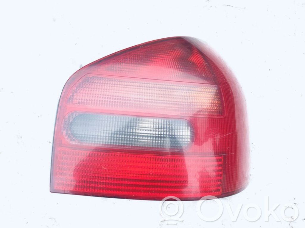 Lampa tylna   8L0945096,8L0945096