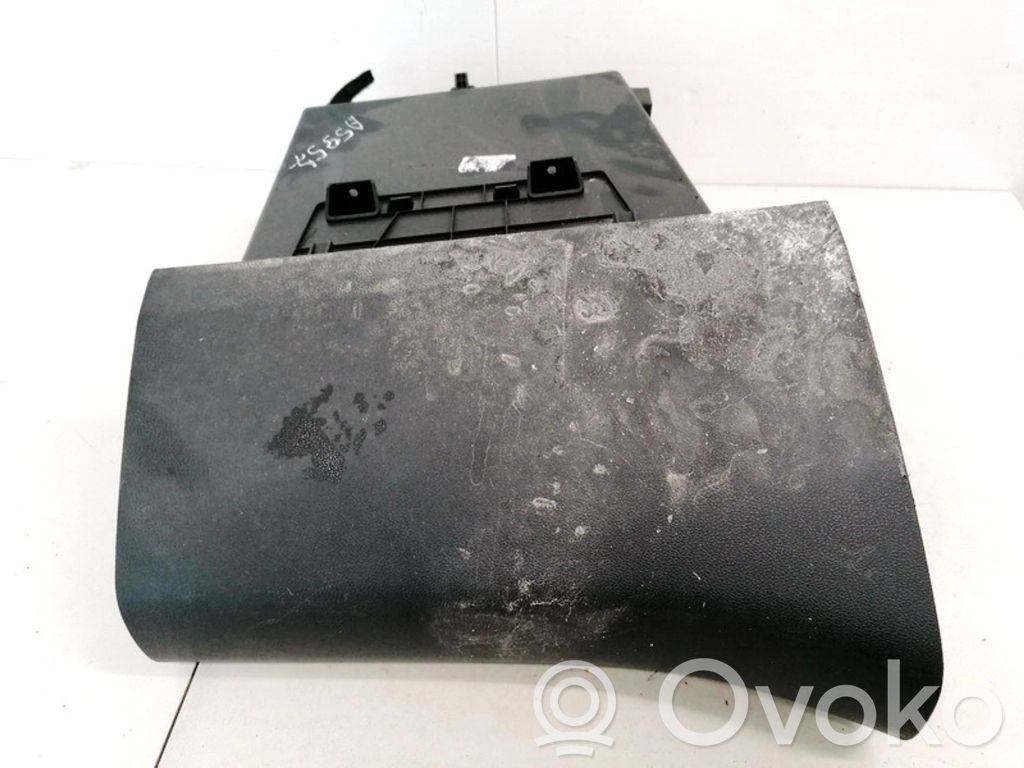 Glove box   00231606,00231606