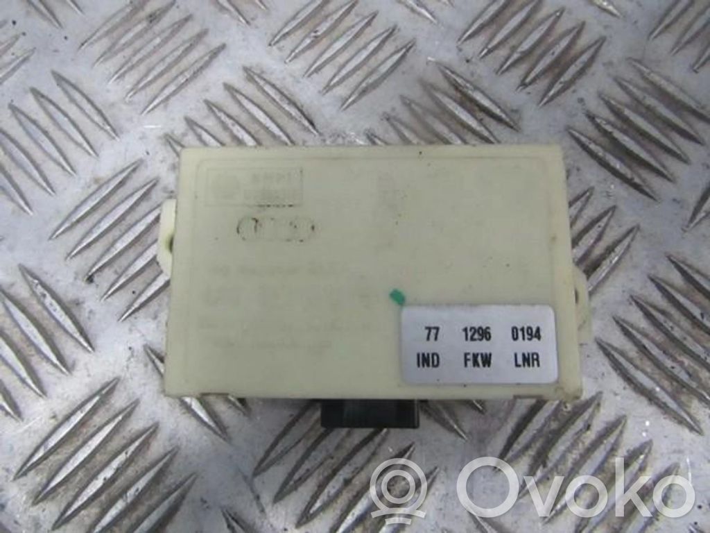 Moduł / Sterownik immobilizera   4A0953234F,7712960194,4A0953234F,7712960194,G750491E