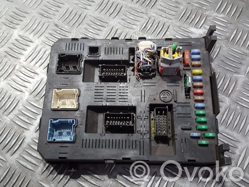 Citroen C4 I Module confort 