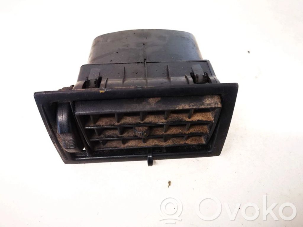 Volkswagen Golf II Luftausströmer Lüftungsdüse Luftdüse Mitte 