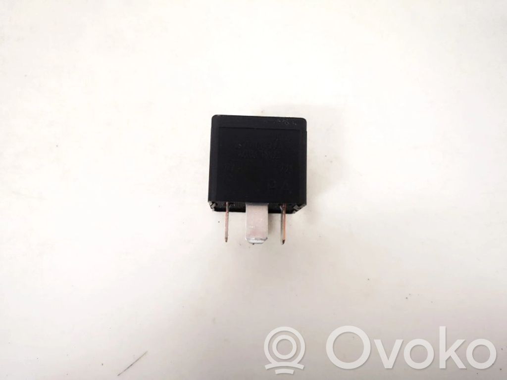 Alte relee   2S7T14B192AA,V23136B1X66,2S7T14B192AA,V23136B1X66