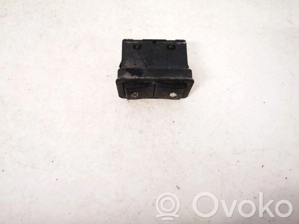 Interrupteur commade lève-vitre   8368974,8368974