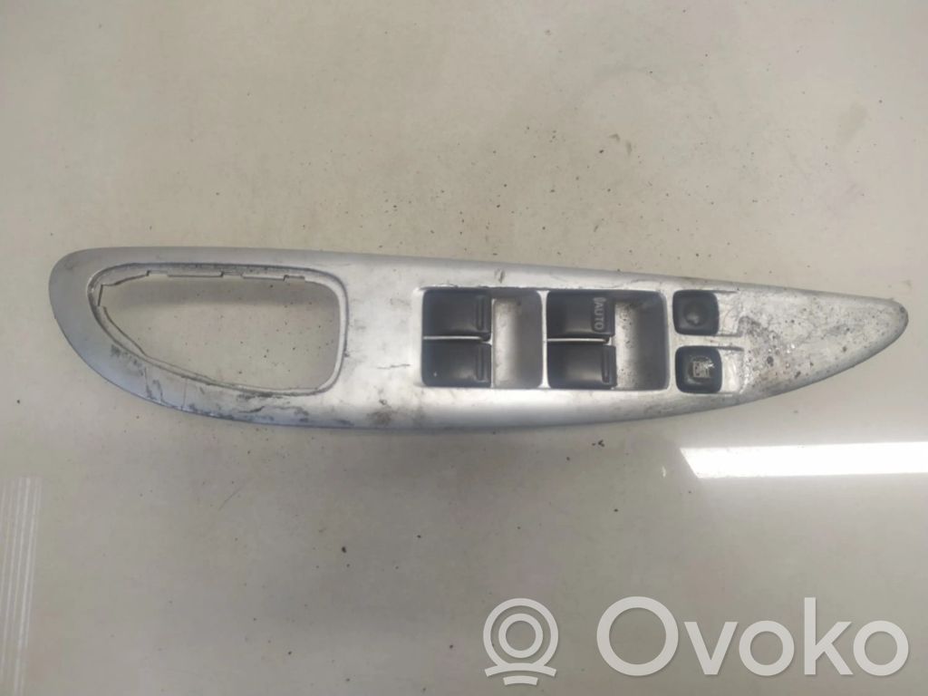 Nissan Primera Interruttore di controllo dell’alzacristalli elettrico 