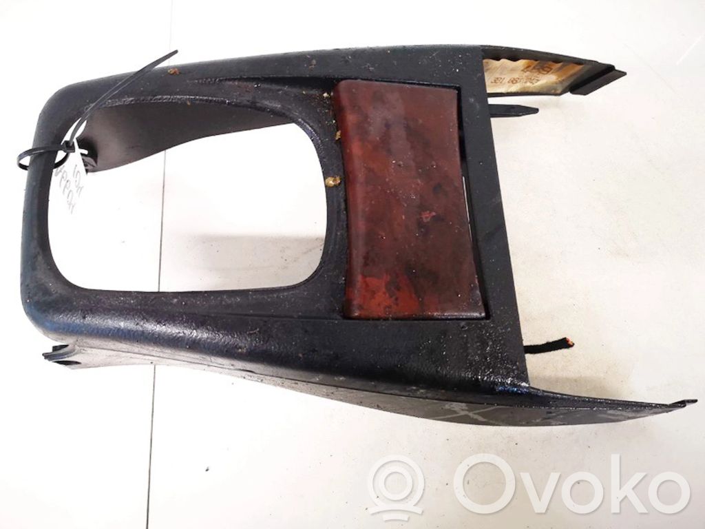 Volkswagen PASSAT B5 Peleninė panelėje 