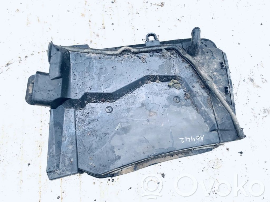 BMW 5 E39 Air filter box 