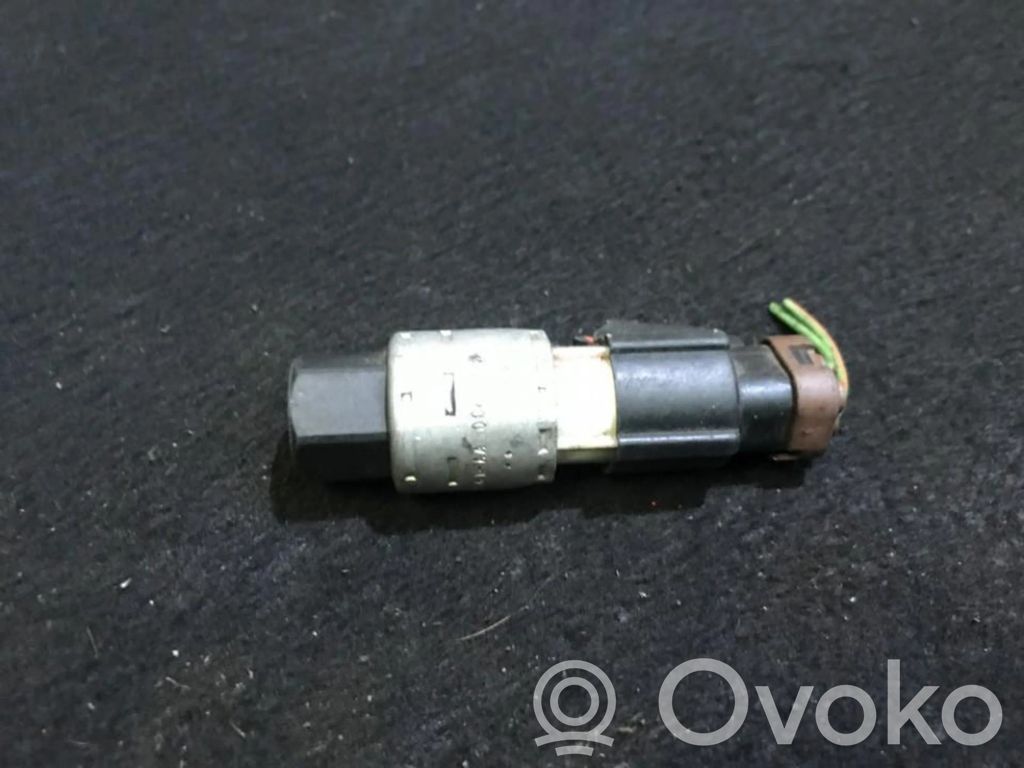 Ford Focus Air conditioning (A/C) pressure sensor 
