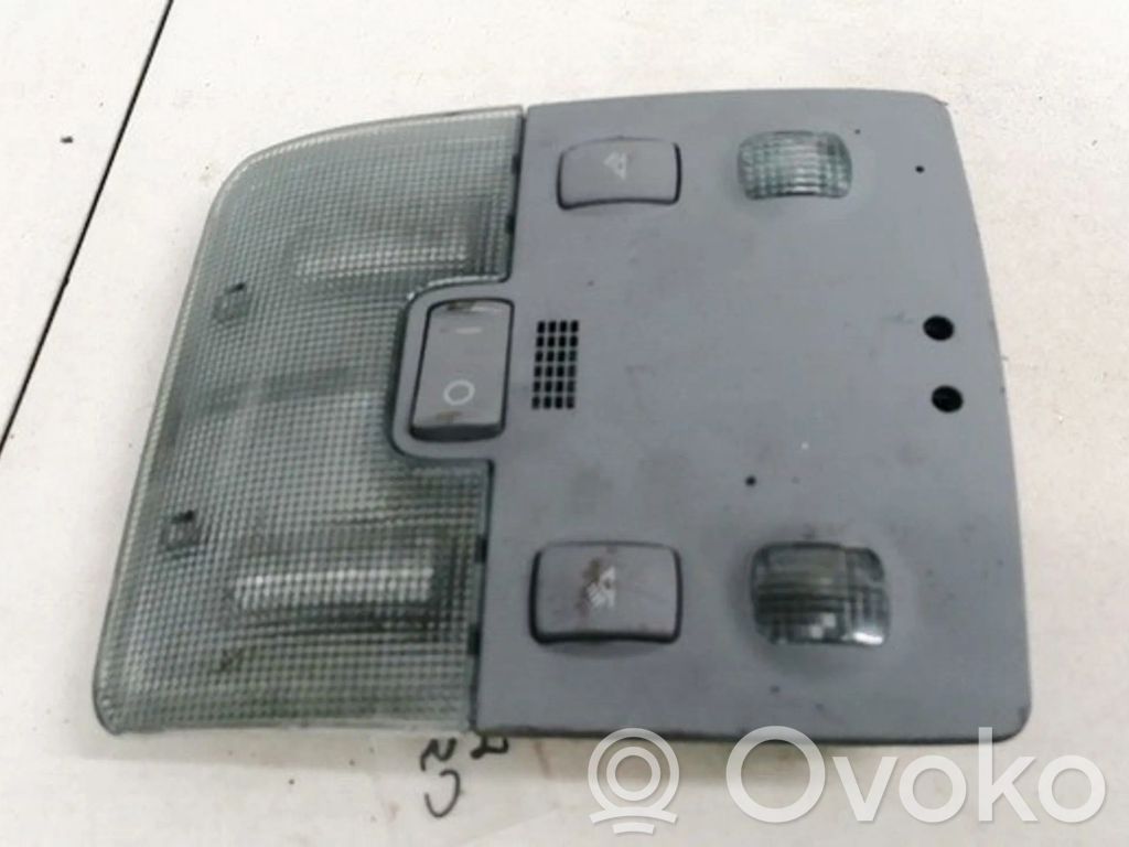 Audi A4 S4 B5 8D Etuistuimen valo 