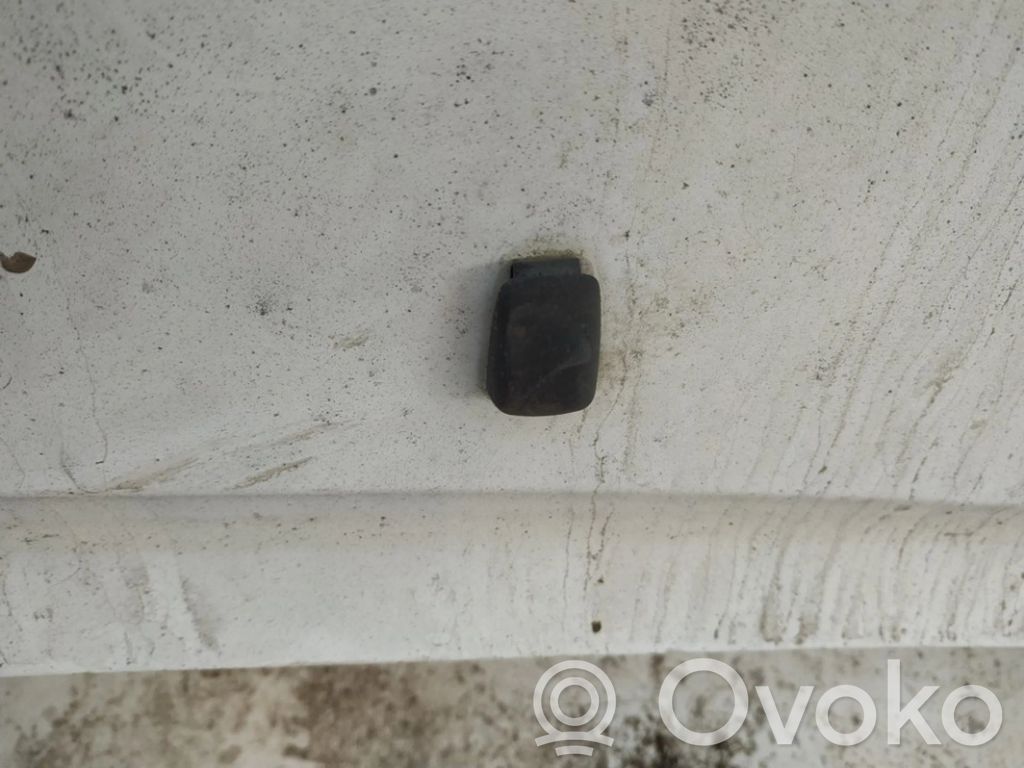 Ford Escort Windshield washer spray nozzle 