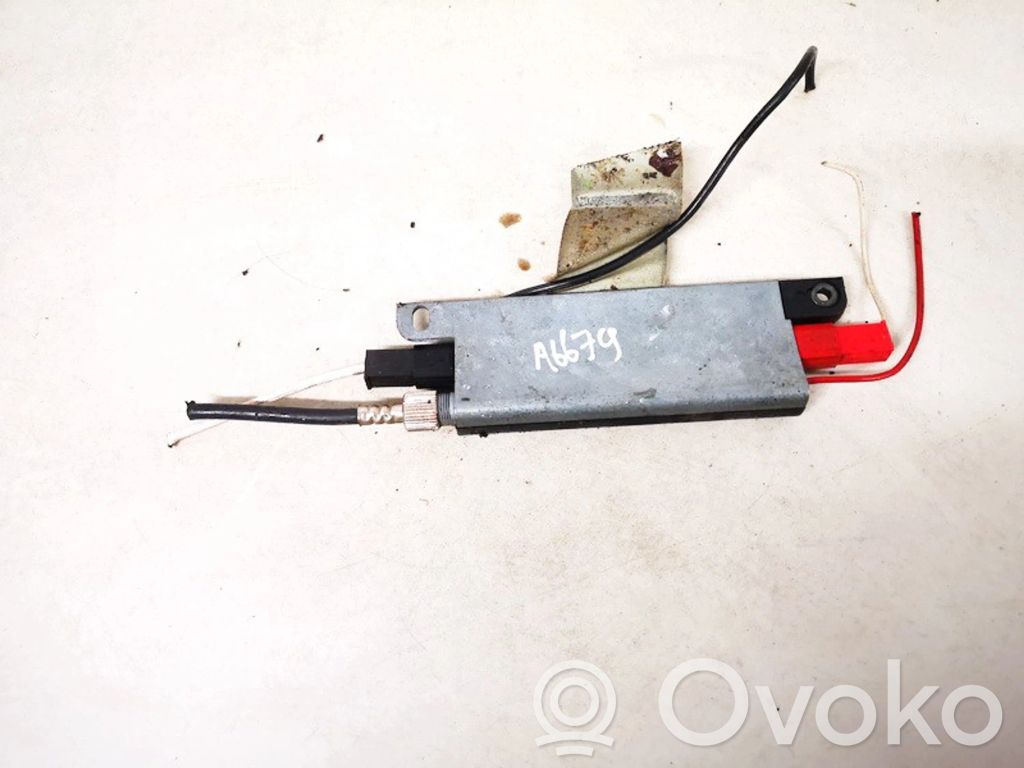 Audi 80 90 B3 Antennin ohjainlaite 