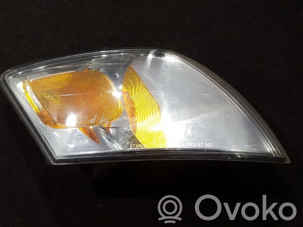 Mazda MPV Front indicator light 