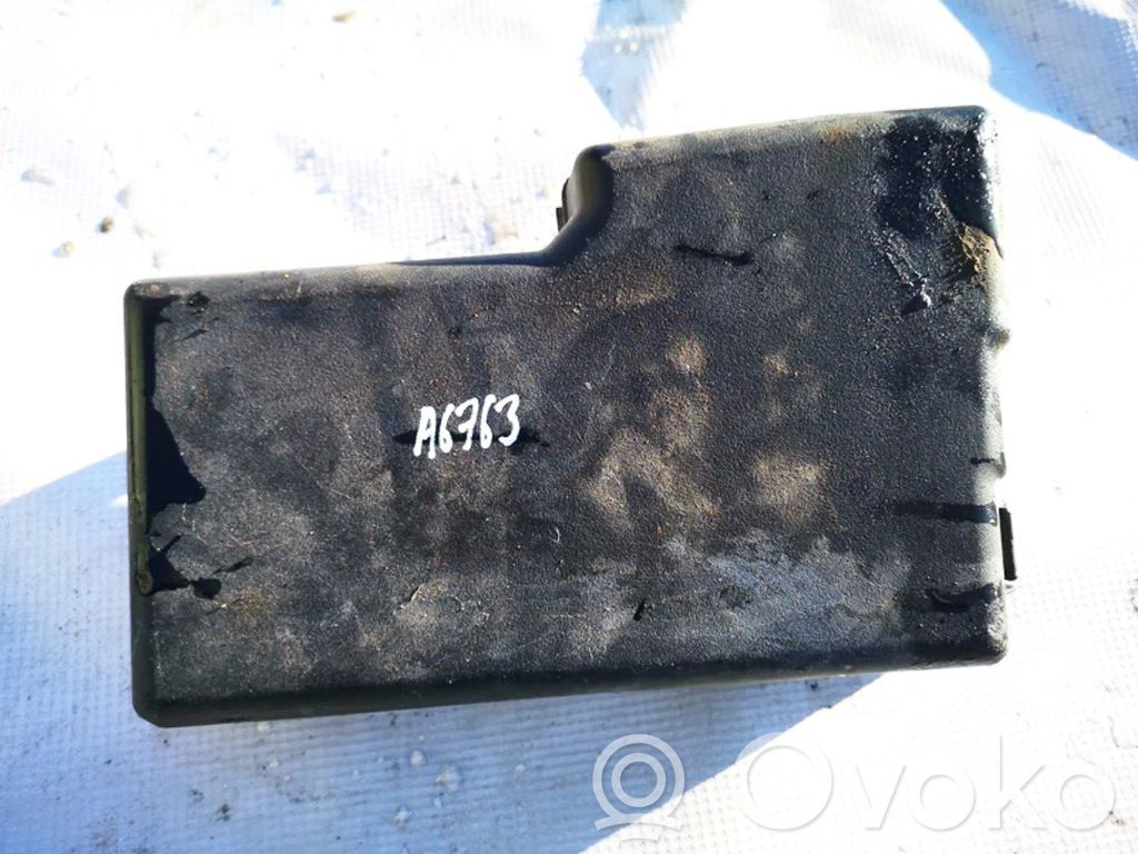 Mazda 5 Fuse box cover 