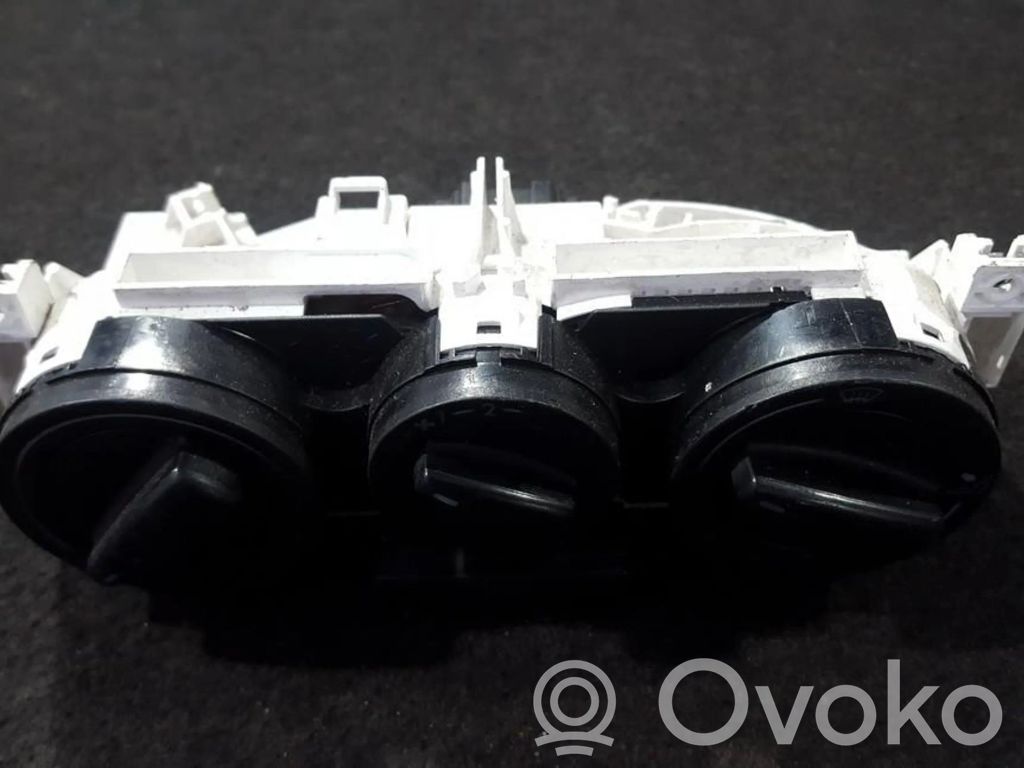 Volkswagen Golf IV Unitate control climatizare 