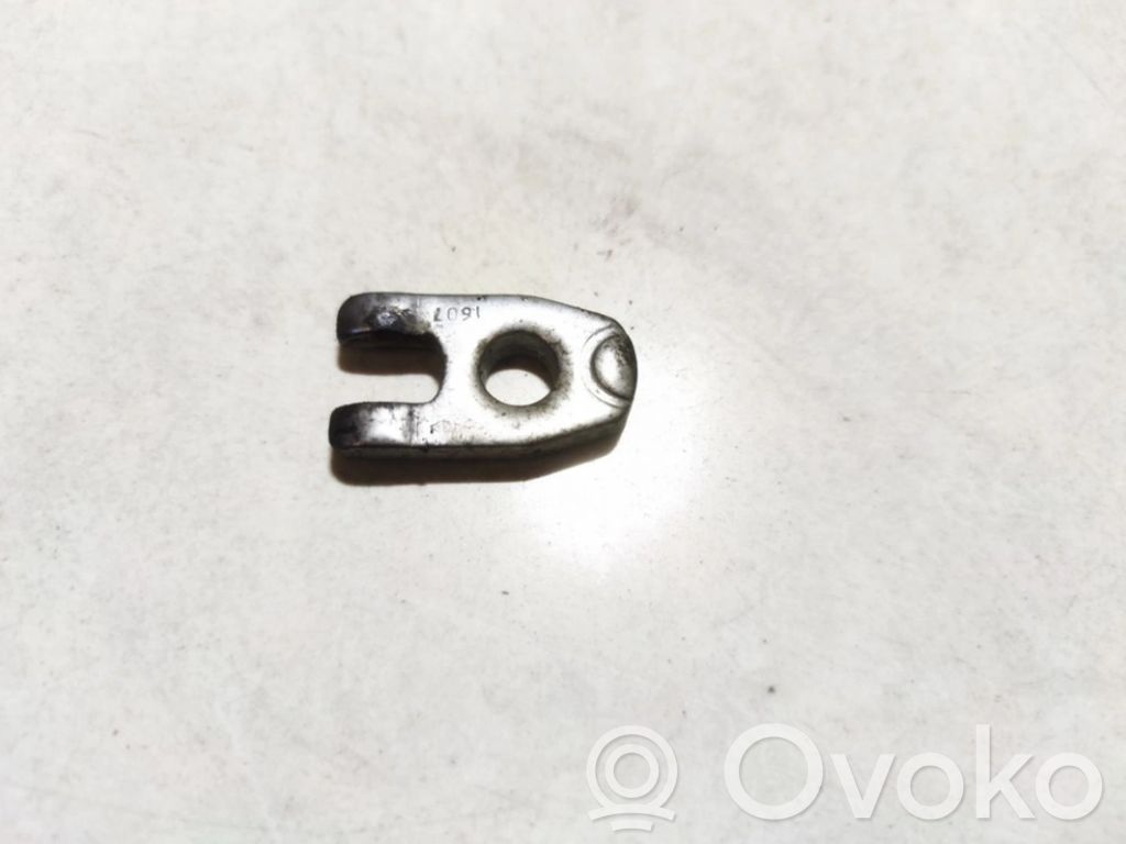 Renault Clio II Fuel Injector clamp holder 