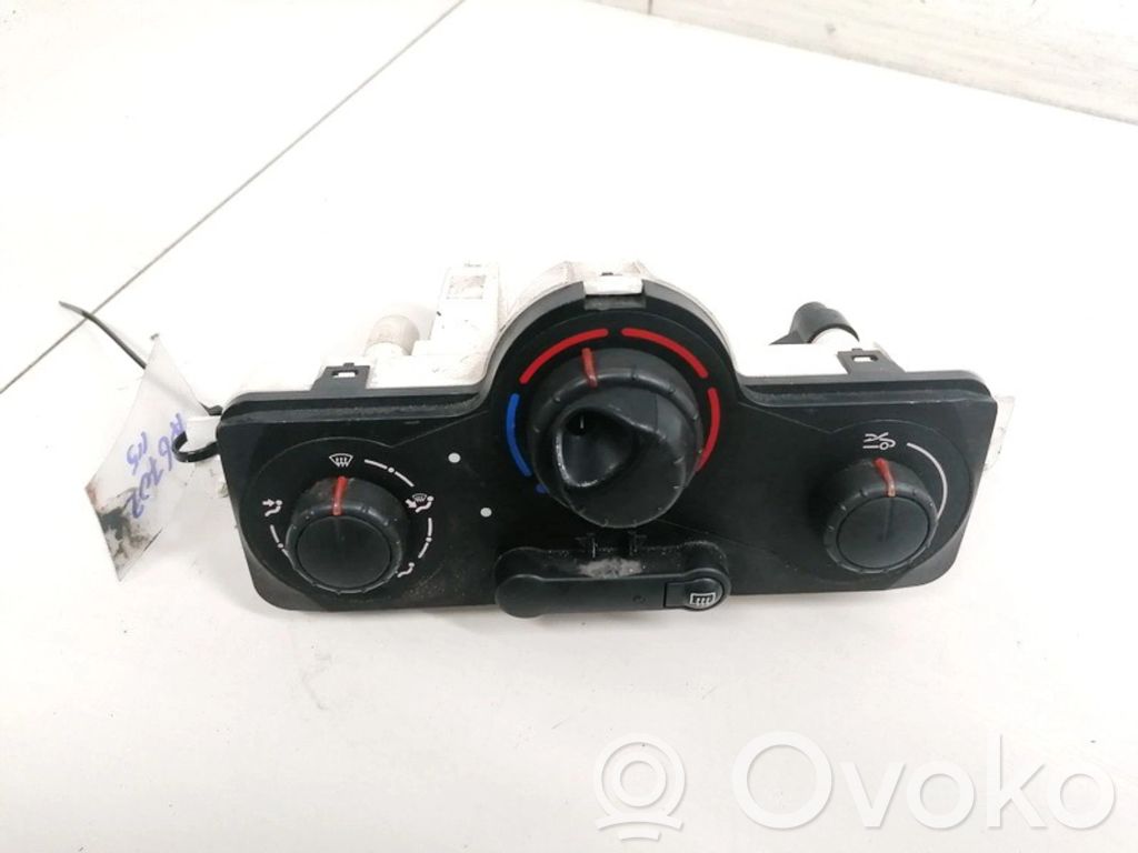 Renault Modus Gaisa kondicioniera / klimata kontroles / salona apsildes vadības bloks (salonā) 
