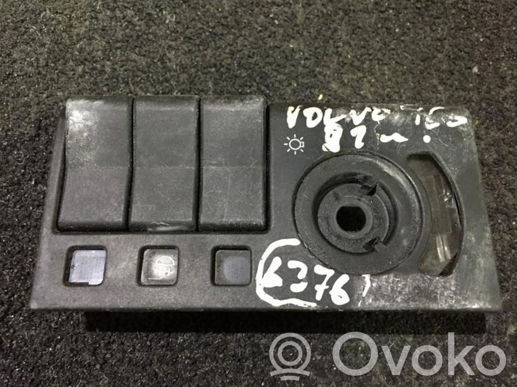 Volvo 440 Fog light switch 