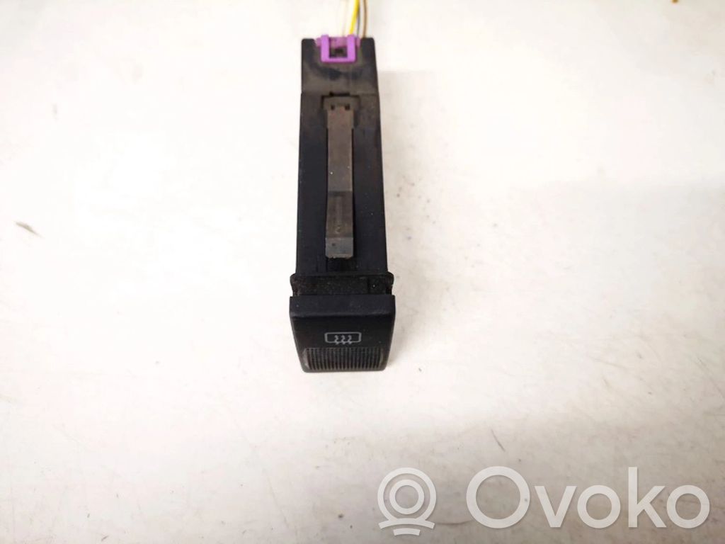 Audi A4 S4 B5 8D Comutator încălzire parbriz/lunetă 