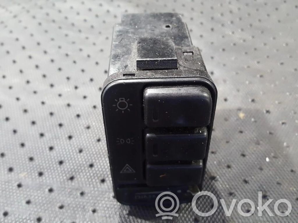 Chrysler Voyager Botón interruptor de luz de peligro 