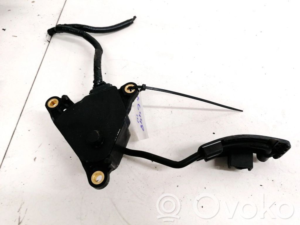 Nissan Qashqai Akseleratora pedālis 