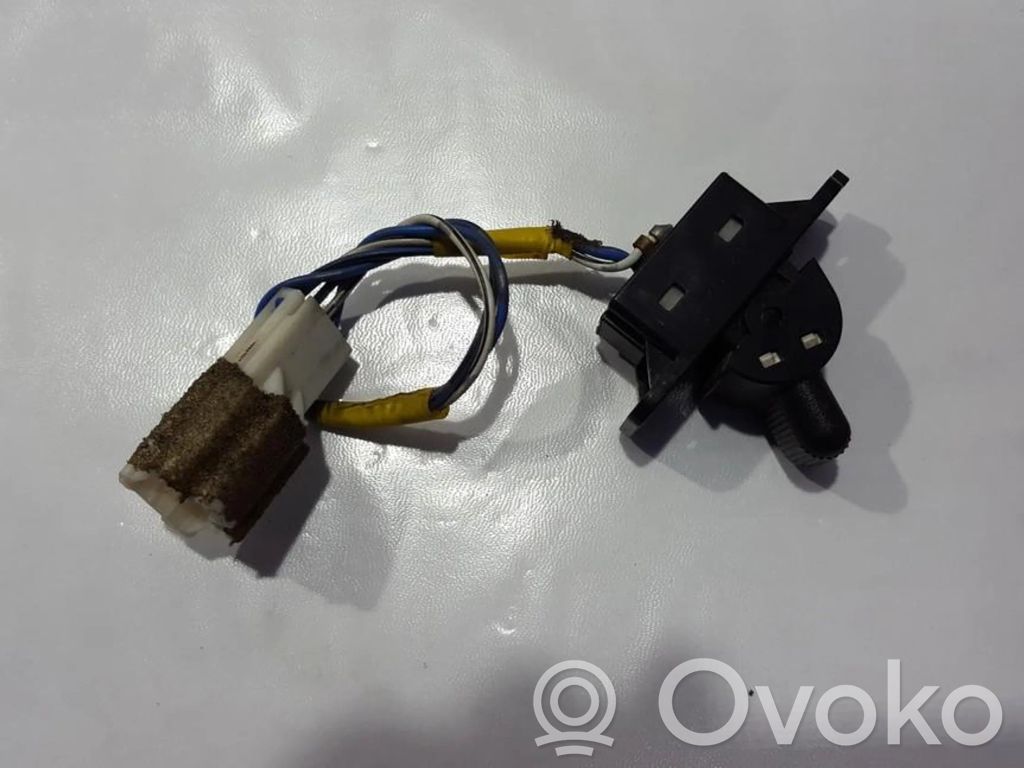 Mitsubishi Space Star Botón interruptor de bloqueo de puertas 