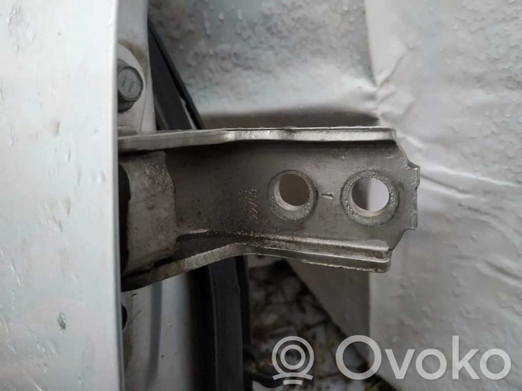 Toyota Verso Priekšpusē augšējā vira (eņģe) 
