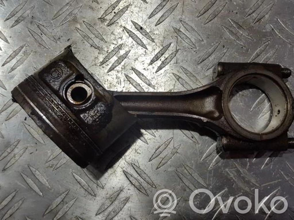 Piston cu bielă   K411B,K411B