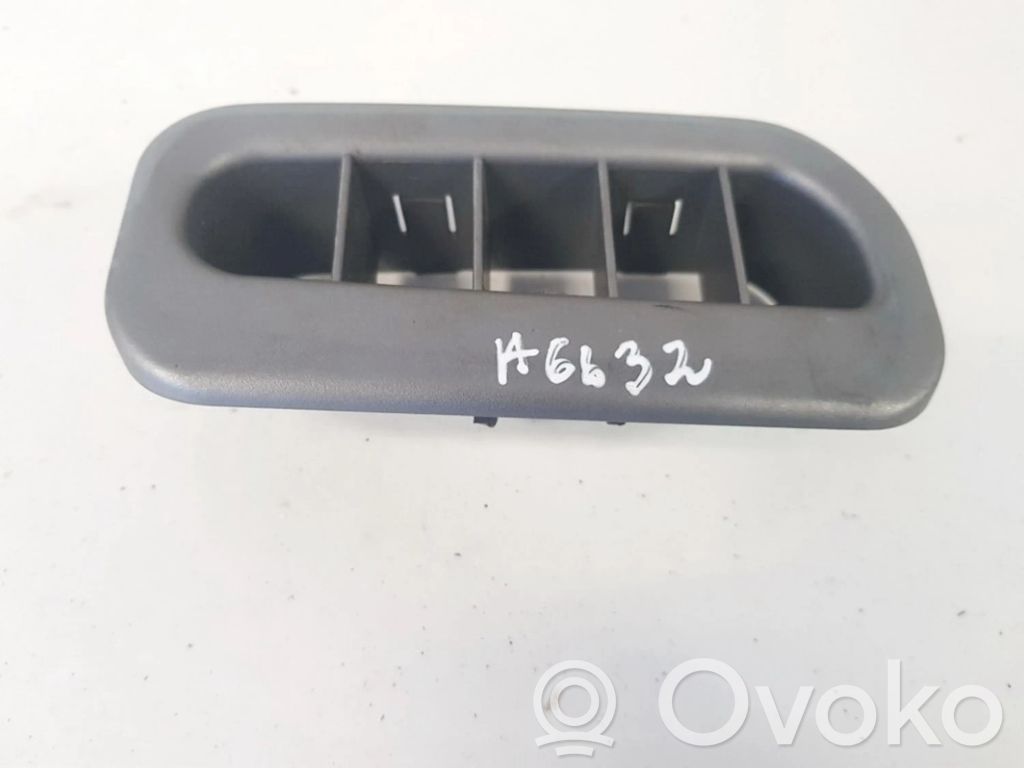 BMW 7 E65 E66 Otros repuestos del interior 