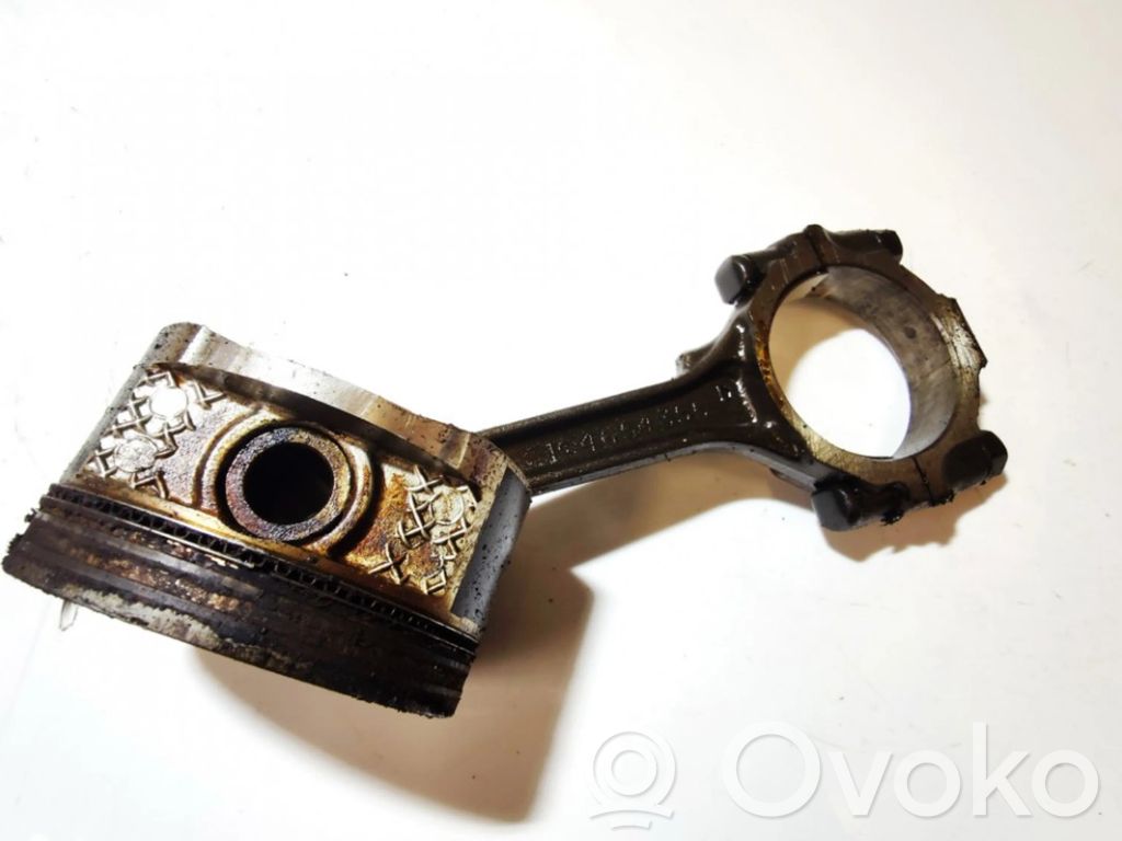 Dodge Caravan Piston cu bielă