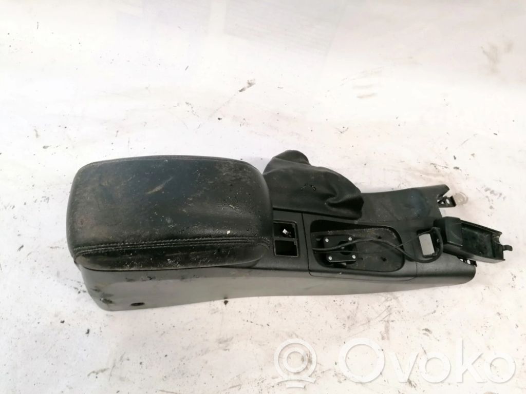 Nissan Primera Reposabrazos 