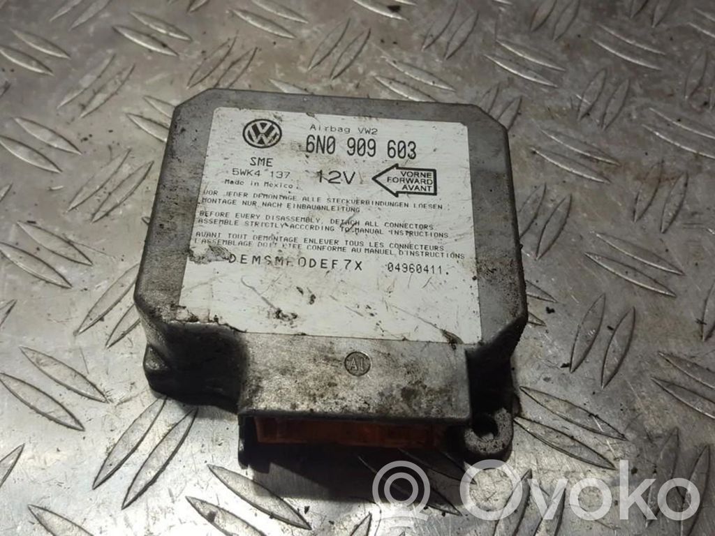 Volkswagen Golf III Unitate/modul de comandă airbaguri 