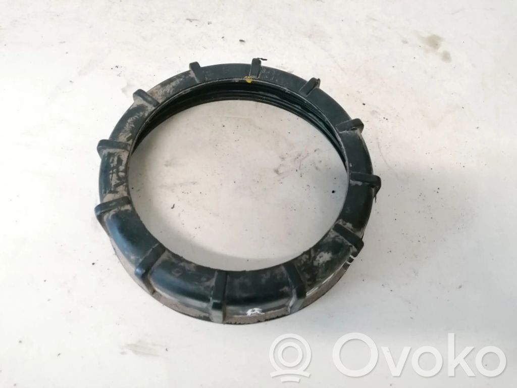 Nissan X-Trail T30 Tuerca/aro de seguridad de la bomba interna de combustible 