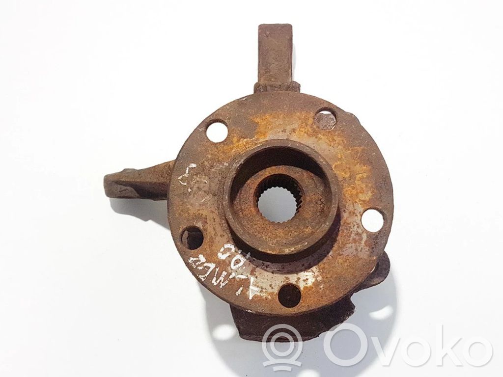 Nissan Almera Tino Fuzetă față 