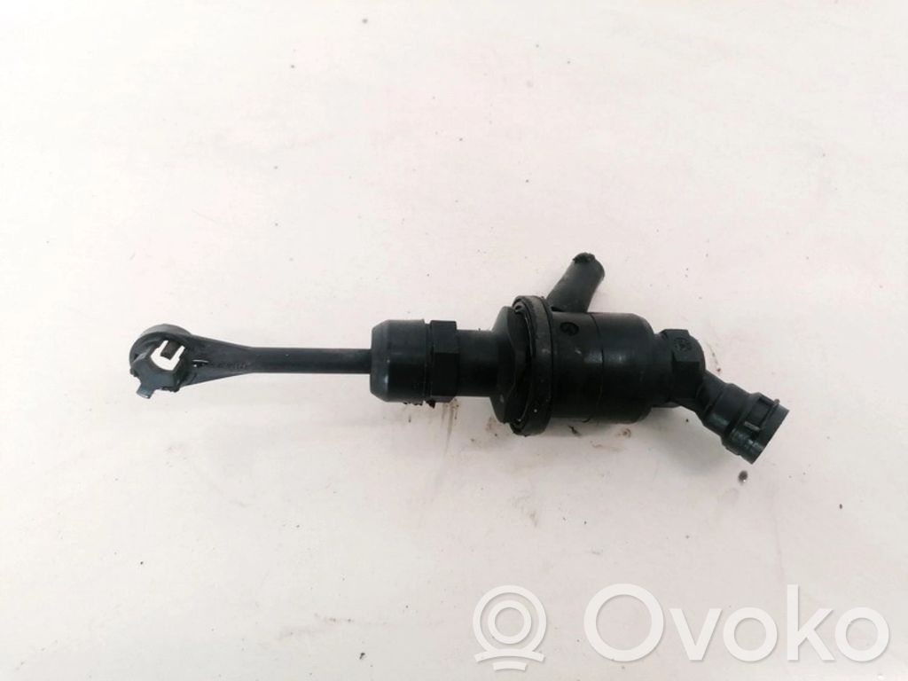 Główny cylinder sprzęgła   30610JD000,2620811,2620811,30610JD000
