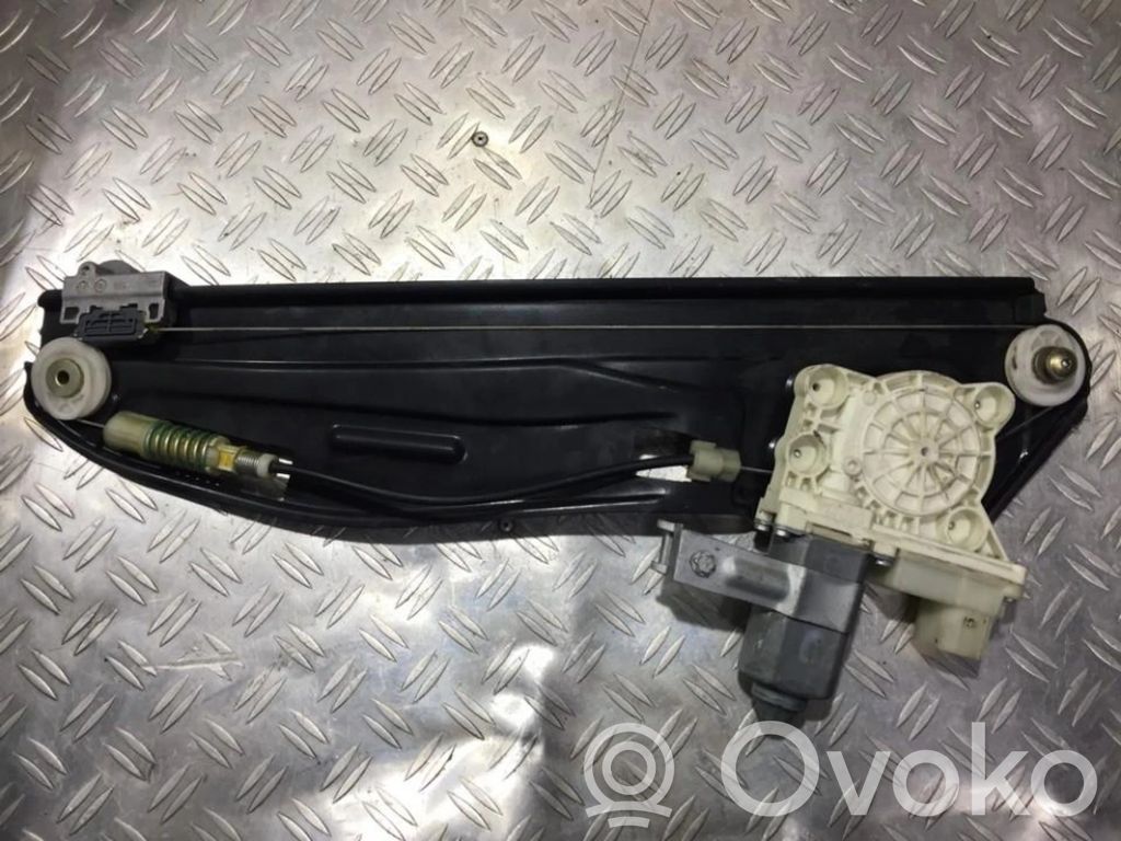 Regulador con motor de la ventanilla de la puerta corredera   7138863E,7138863E