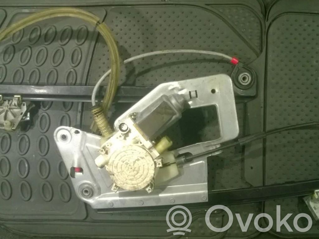 Regulador con motor de la ventanilla de la puerta corredera   8252391,8252391