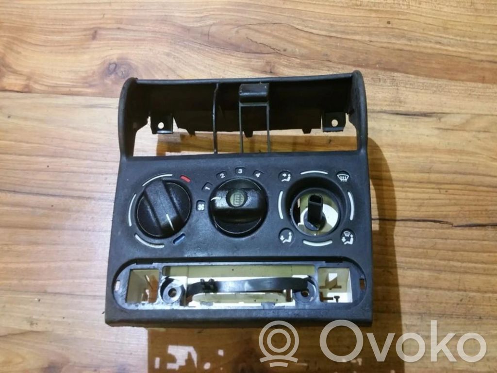 Opel Corsa B Panel klimatyzacji 