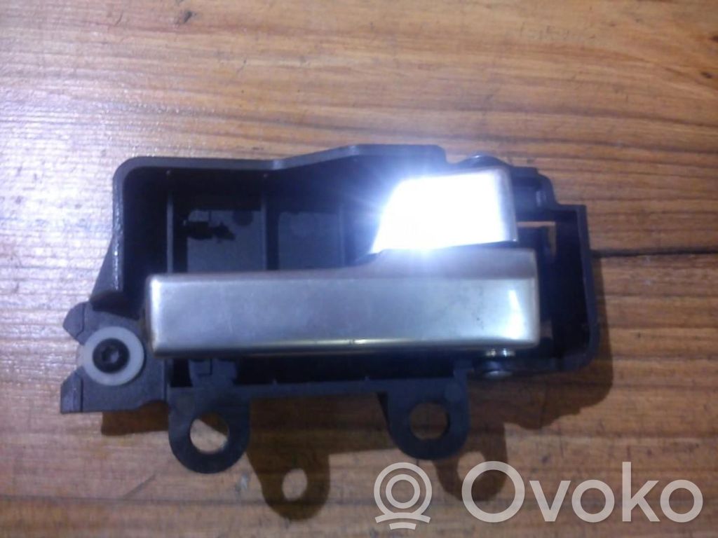 Manecilla interna puerta trasera   R22600,R22600
