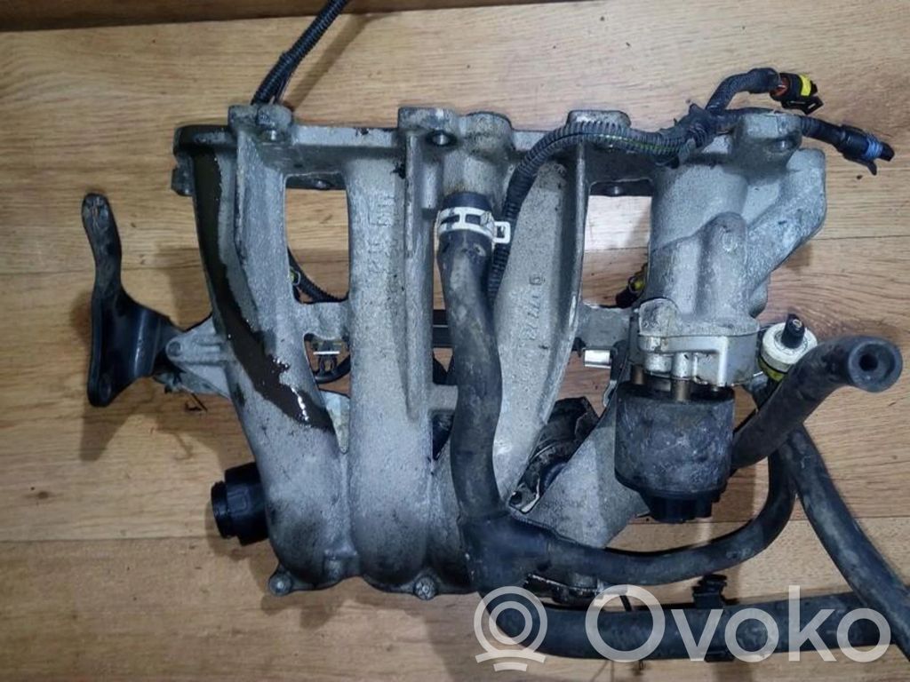 Opel Vectra B Colector de admisión 