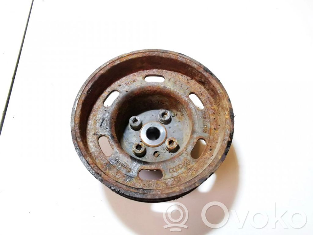 Audi A4 S4 B5 8D Riemenscheibe 