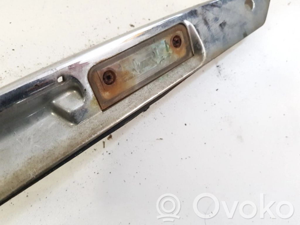Ford Mondeo MK II Éclairage de plaque d'immatriculation 