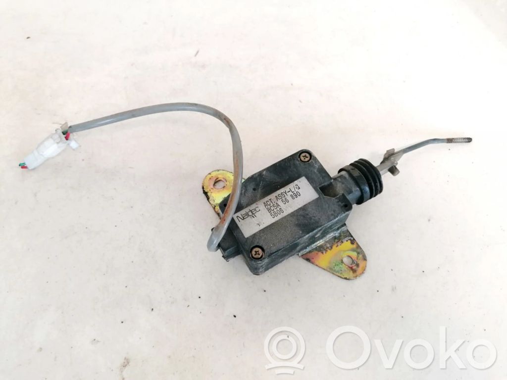 Mazda 323 Motor de bloqueo de puertas 