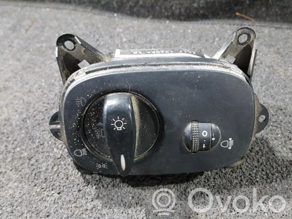 Interrupteur d’éclairage   YC1T13A024DB,YC1T13A024DB