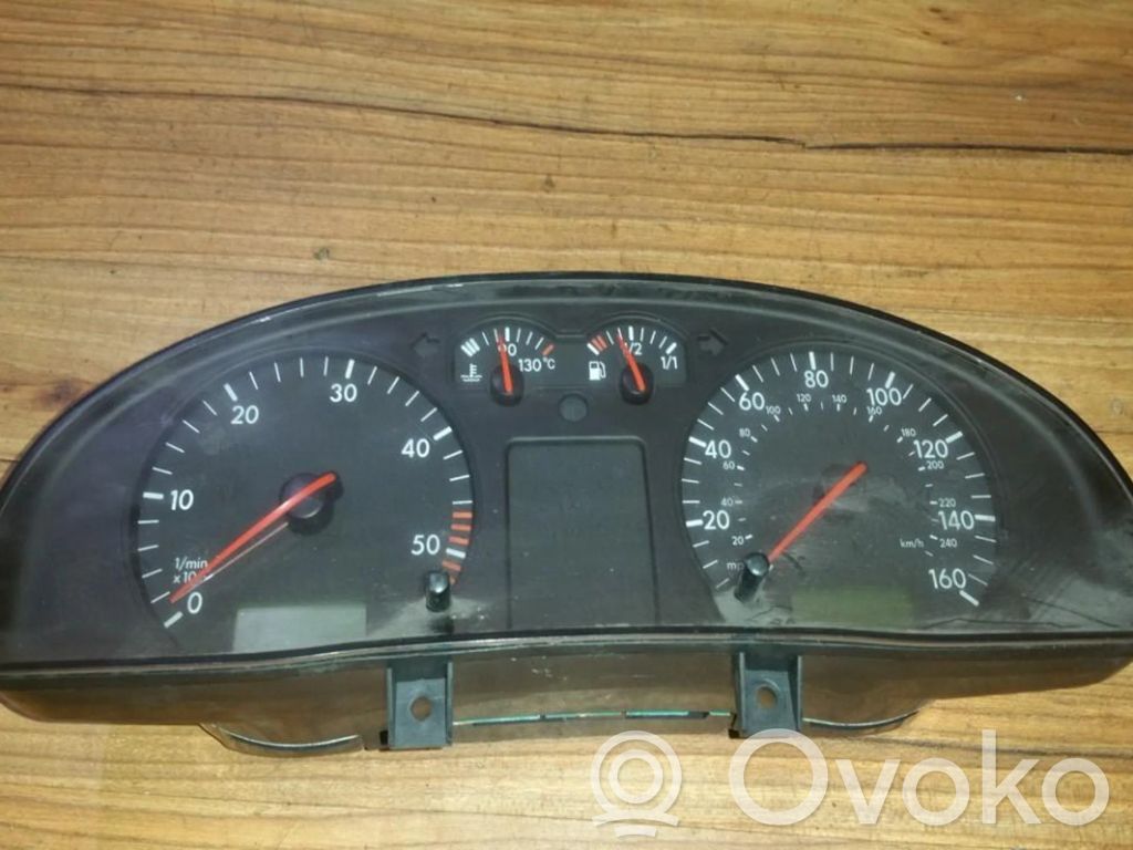 Volkswagen PASSAT B5 Nopeusmittari (mittaristo) 