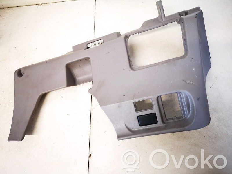 Nissan Almera Tino Altra parte interiore