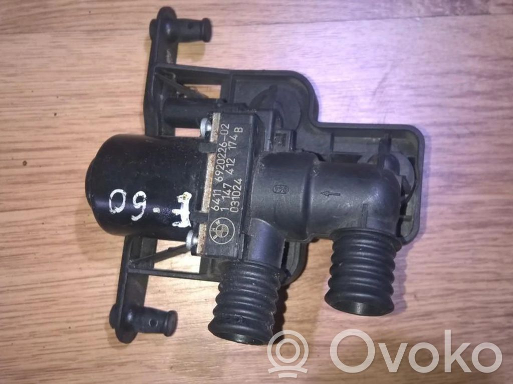 BMW 5 E60 E61 Valvola di regolazione del liquido di raffreddamento e del riscaldatore 
